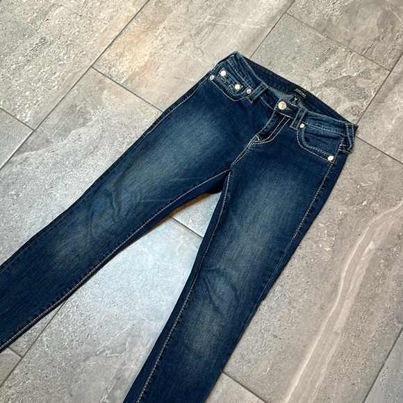 True Religion Jennie Curvy Mid Rise Super Skinny Jeans - Picture 3 of 10